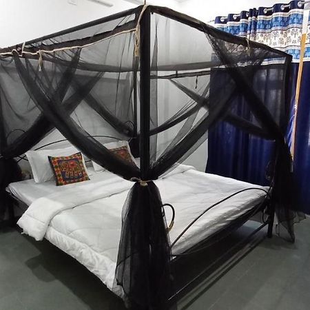 Hill Paradise Home Stay Udaipur Eksteriør bilde