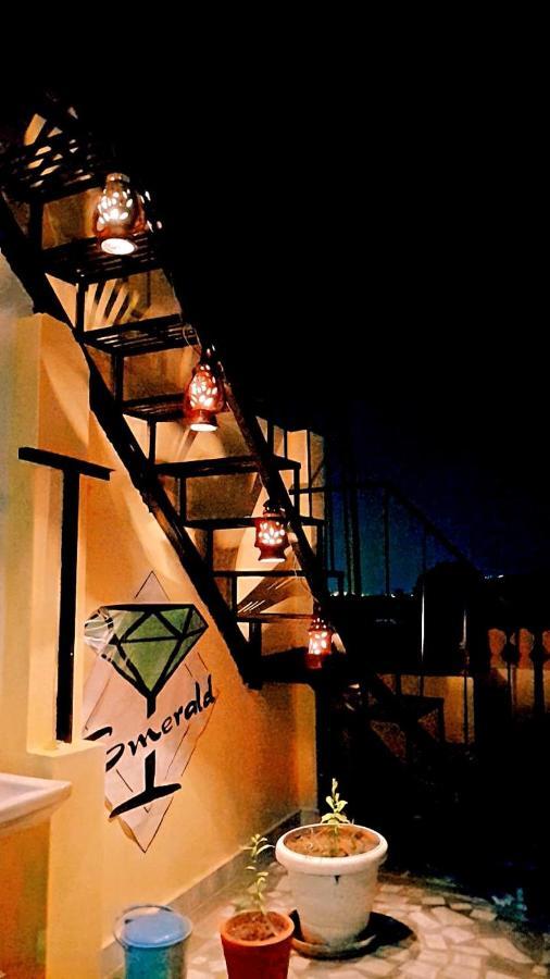Hill Paradise Home Stay Udaipur Eksteriør bilde