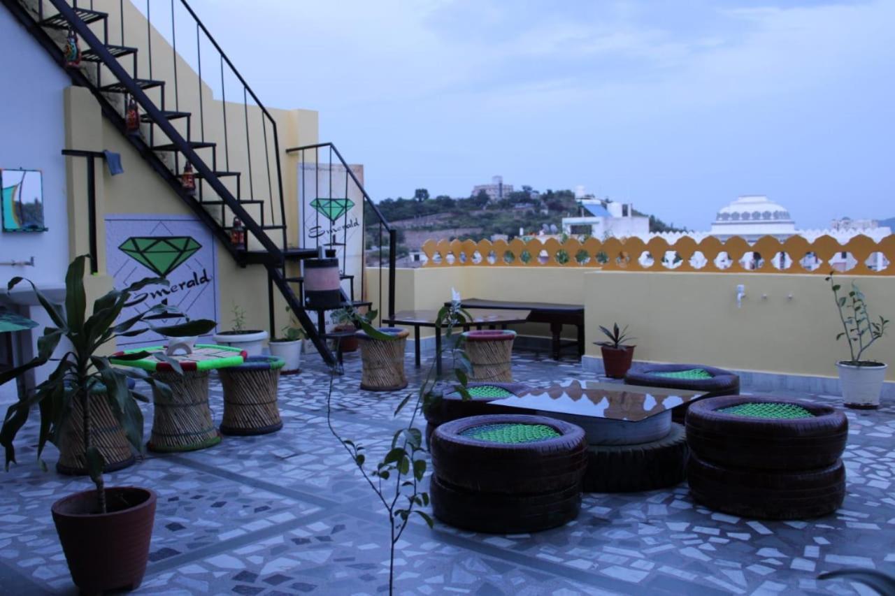 Hill Paradise Home Stay Udaipur Eksteriør bilde