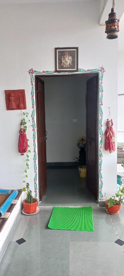 Hill Paradise Home Stay Udaipur Eksteriør bilde